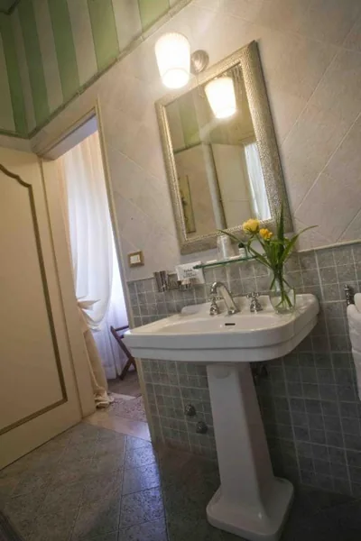 Relais San Lorenzo Historic Centre Rooms & Suites – Foto’s 8